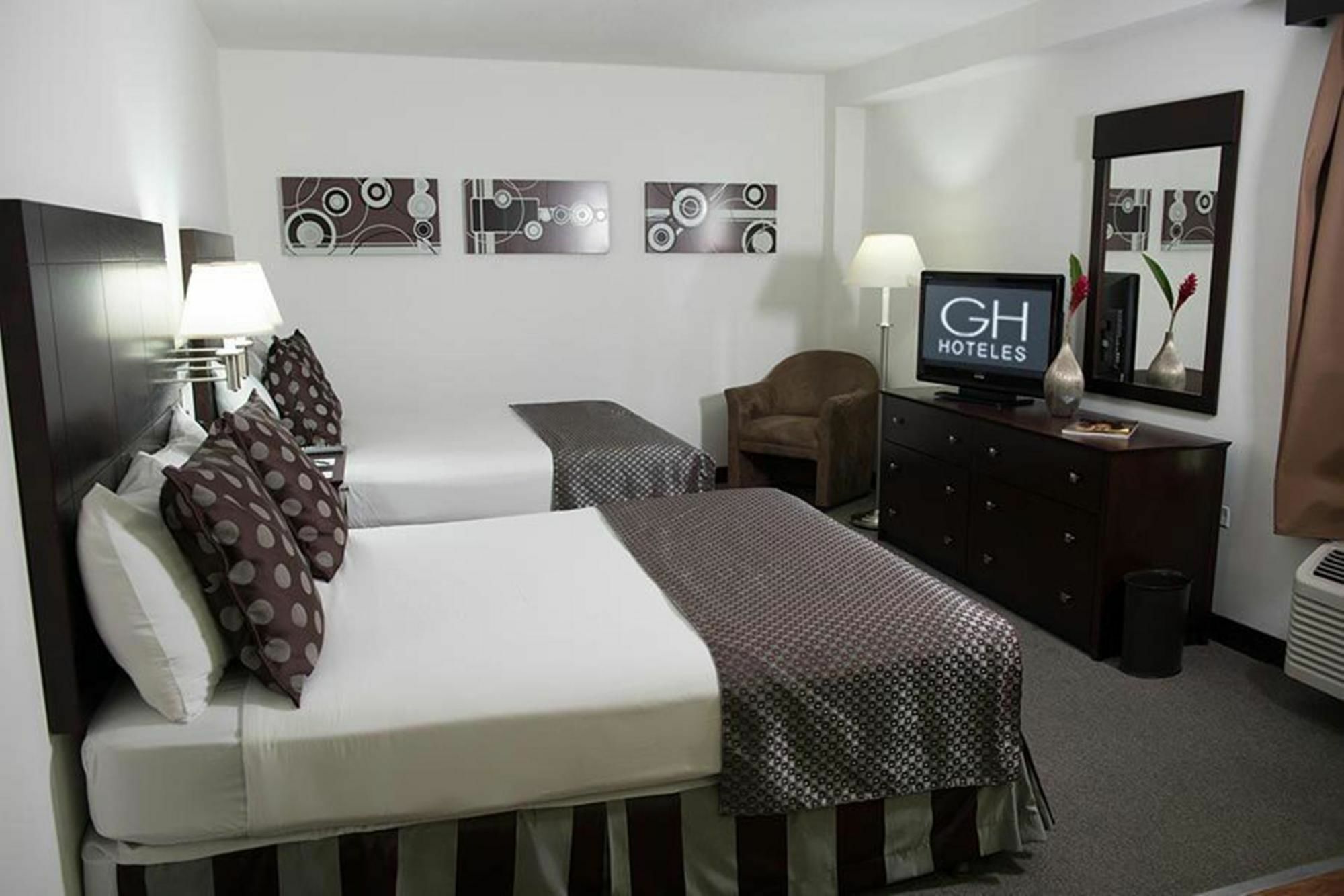 Guaparo Suites Valencia Eksteriør bilde